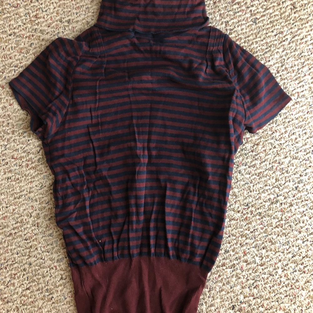 Short sleeve turtle neck